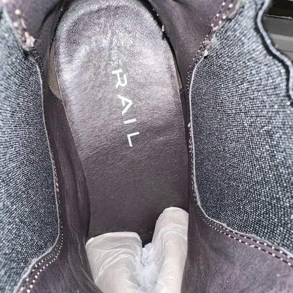 Mens the Rail Chelsea Boots in Grey - Picture 5 of 6